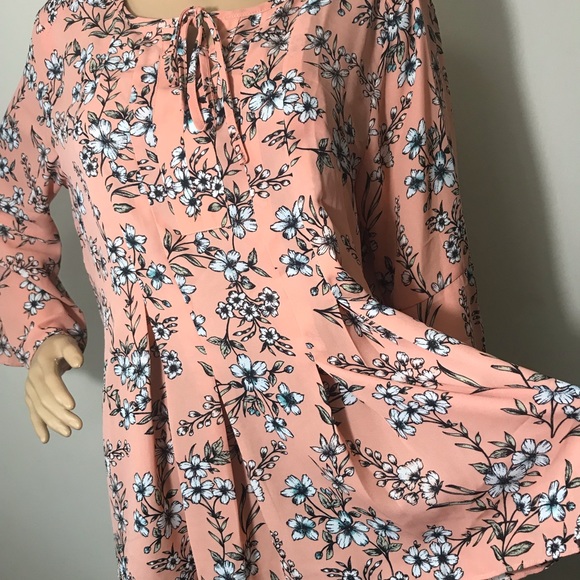 Emaline Blouse 🎃 softener touch 🤓 NWT - Picture 2 of 8